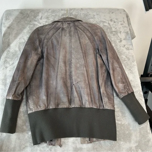 Women's Brown Leather Bomber Jacket with Ribbed Cuffs and Waistband - Picture 6 of 16